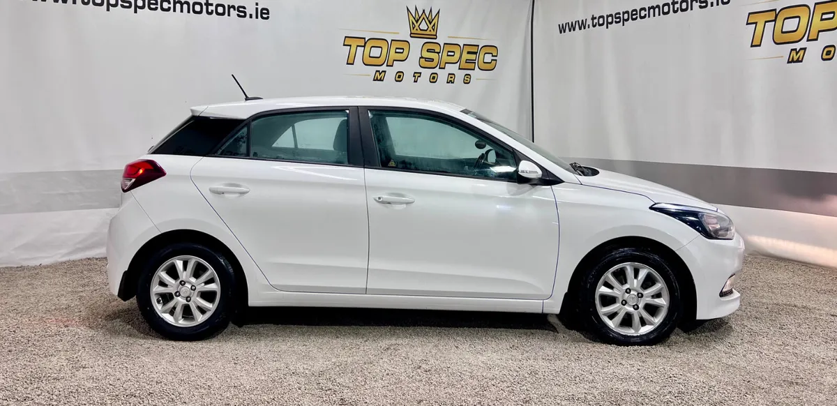 2018 HYUNDIA i20 PETROL 1.4 AUTO DELUX MODEL💥 - Image 2
