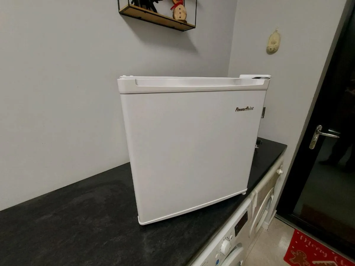 Counter Top Fridge - Image 1