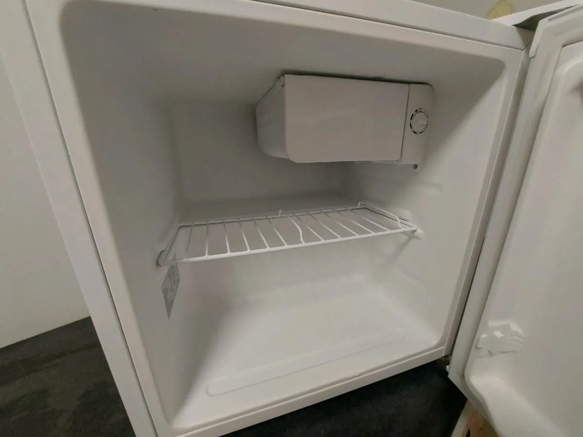 Counter Top Fridge - Image 4
