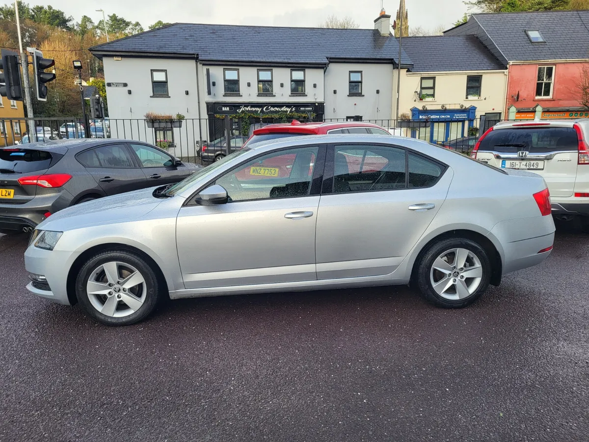 Skoda Octavia TDI Auto, 87k kms, FSH, 12m Warranty - Image 2