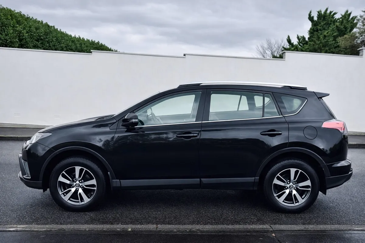 2016 TOYOTA RAV 4 2.0 D4D - Image 2
