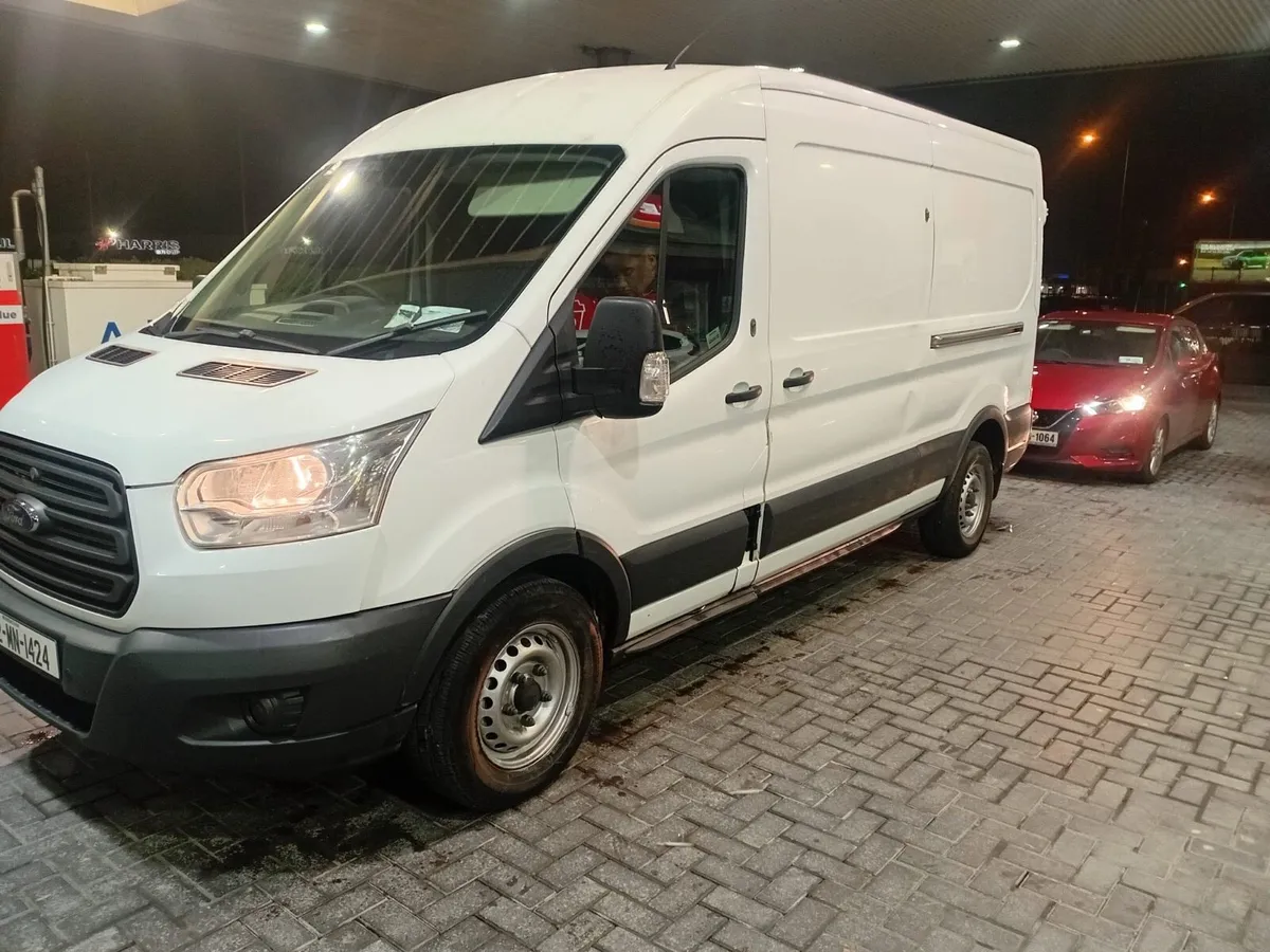 2015 ford transit - Image 2