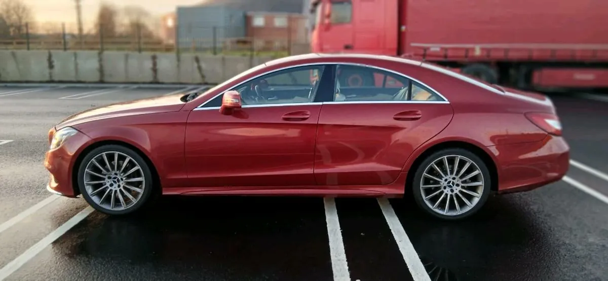 151 MERCEDES CLS B/TEC 220 AMG LINE PREM - Image 3