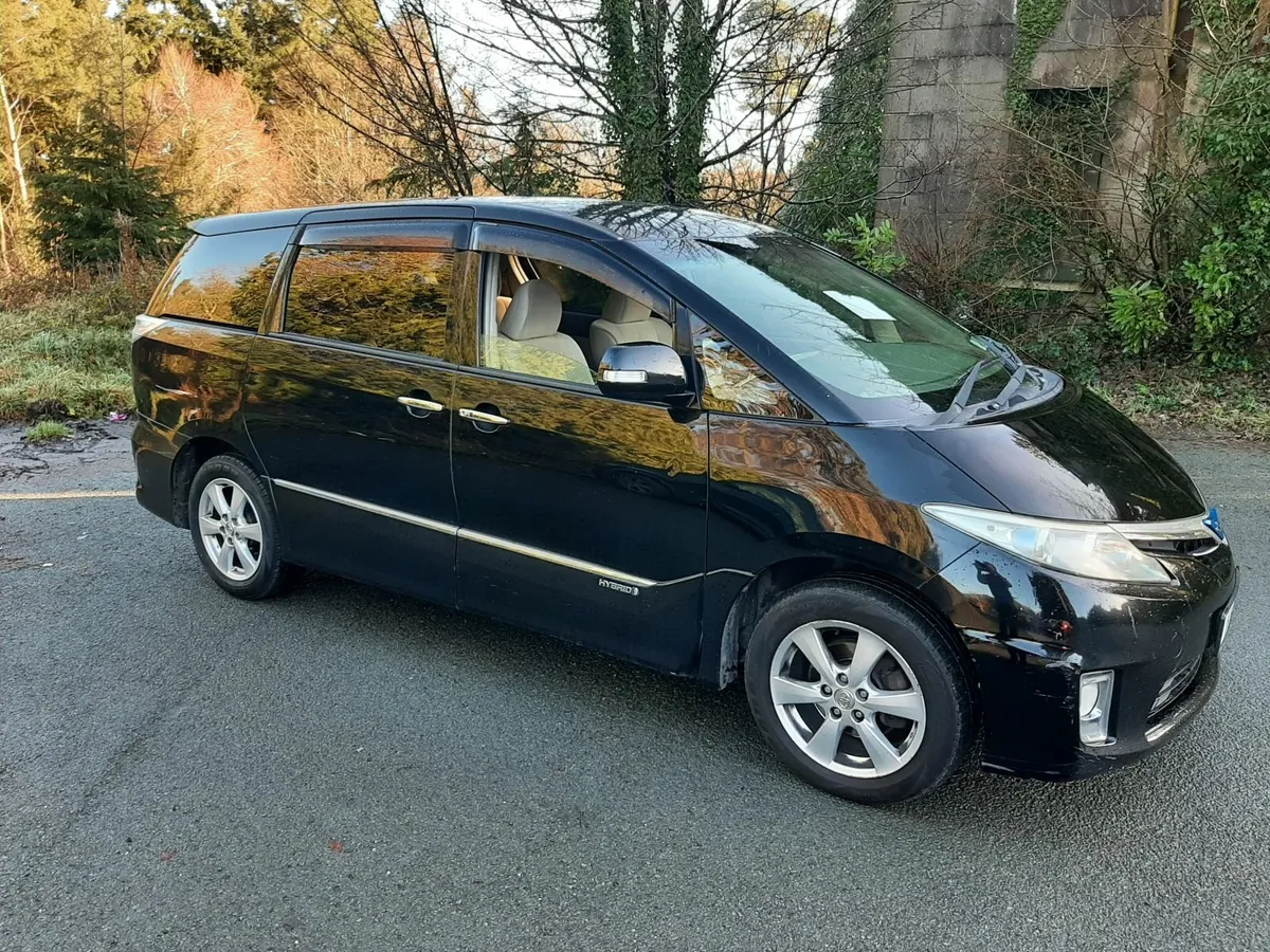 Toyota Estima 2011 **Needs work** - Image 2