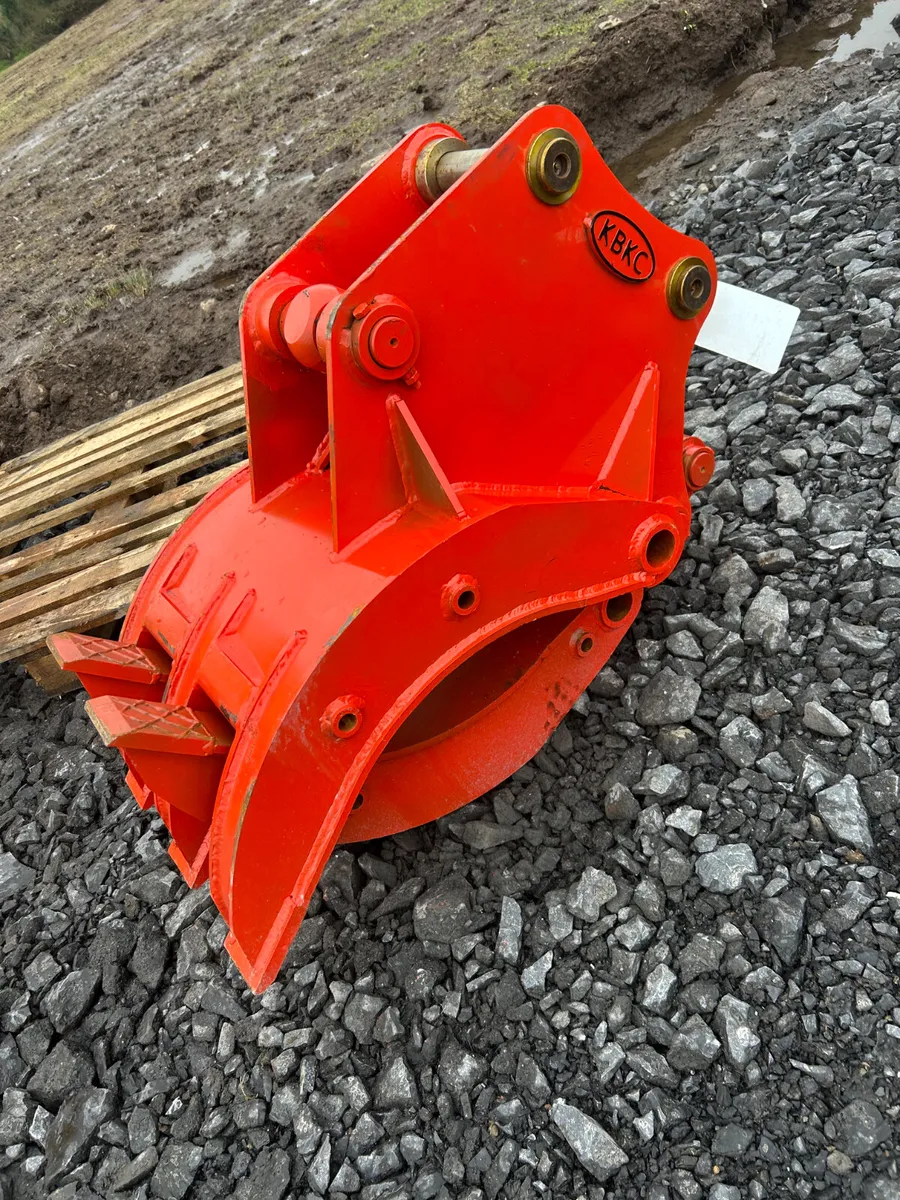 Unused Kbkc 50mm pin hydraulic grab - Image 2