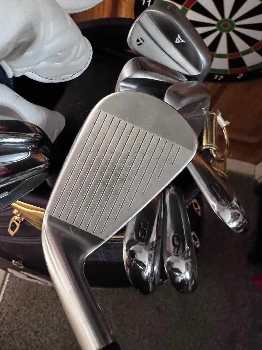 Titleist and Taylormade Golf Set - Image 3