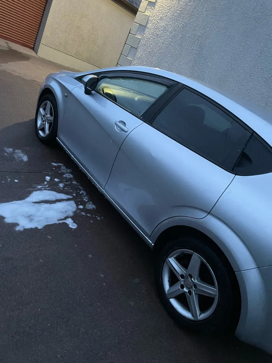 Sean Leon 2011 - Image 2