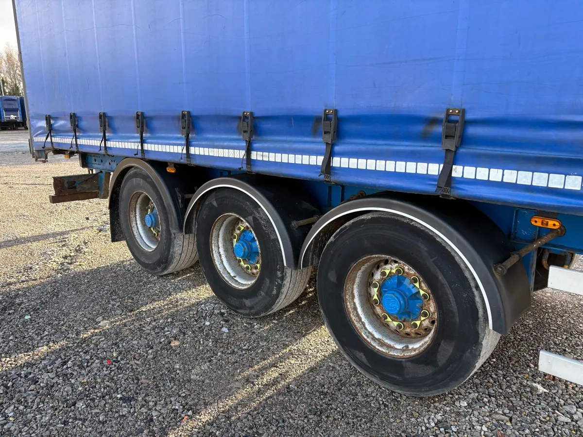 SDC 4.2m Curtainside trailer - Image 4