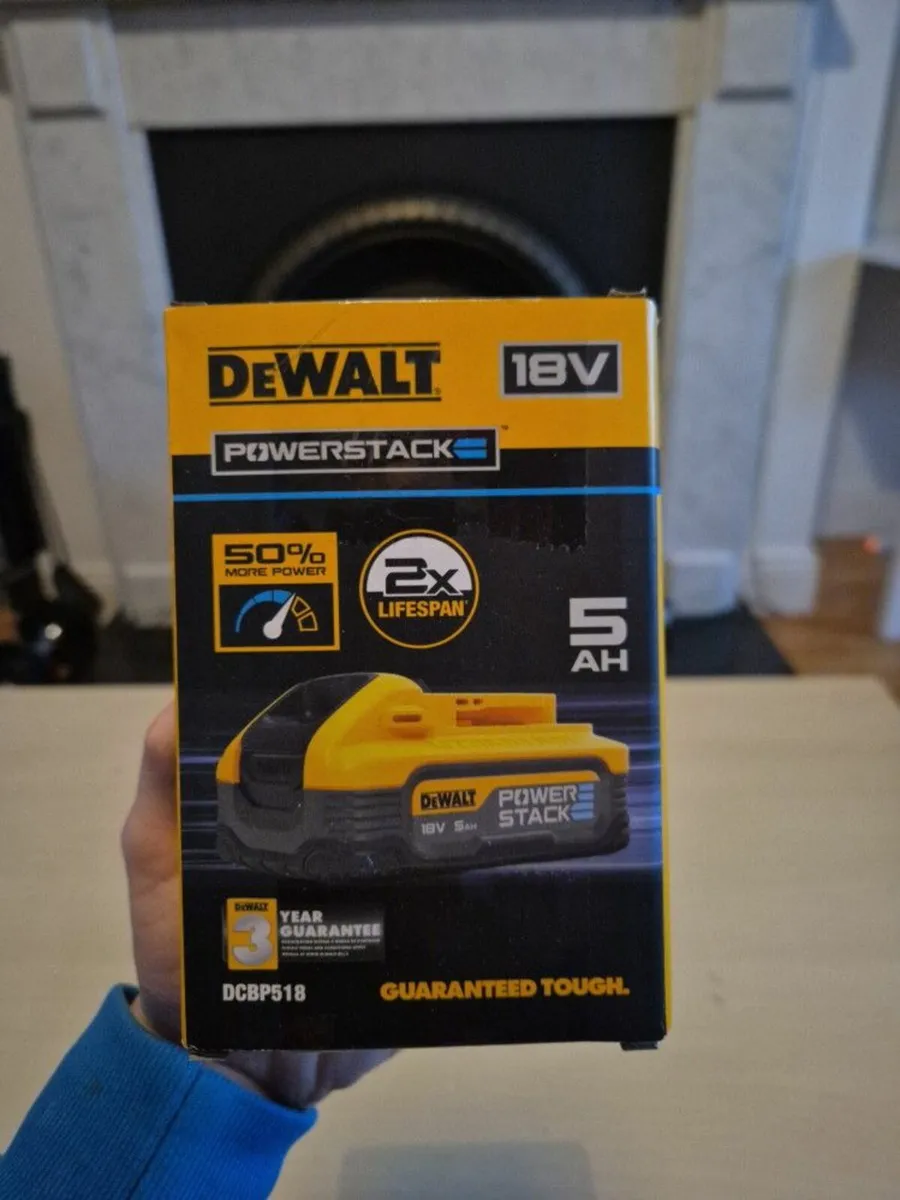 DEWALT 18V 5Ah PowerStack battery - Image 2