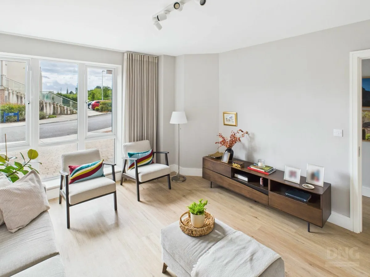 Kave Home Cutt Walnut TV Stand - Image 4