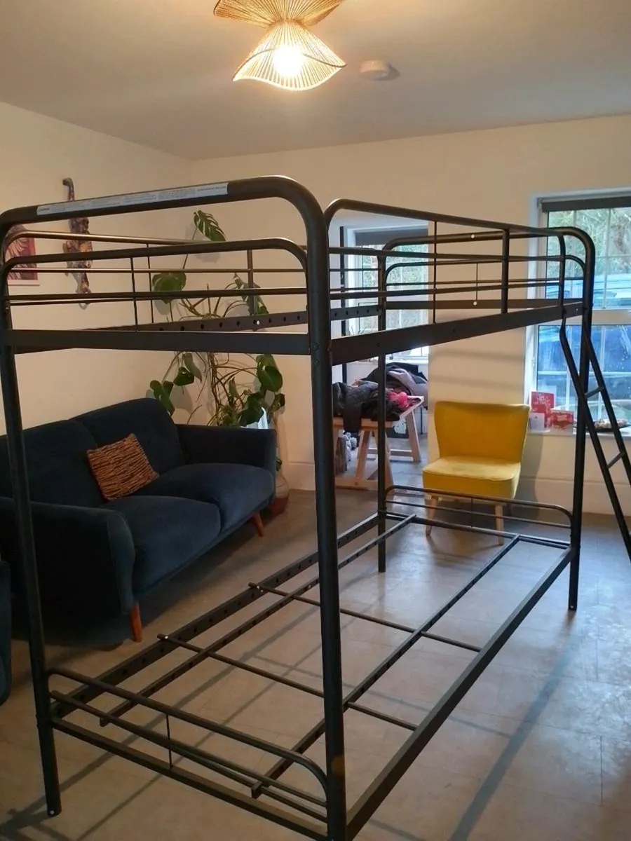 New Ex display Black mason bunk bed - Image 2