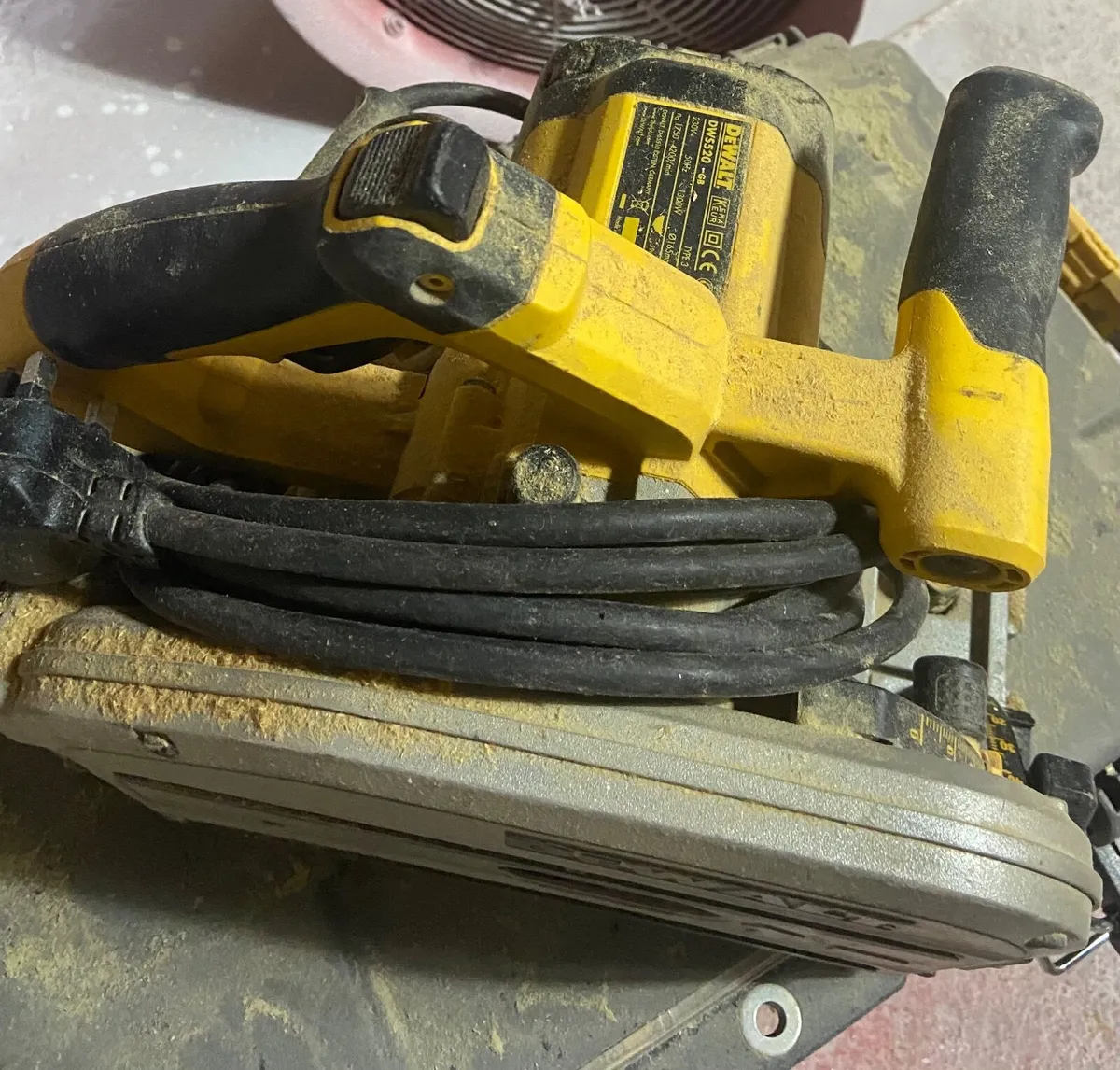 240v Dewalt plunge saw - Image 3