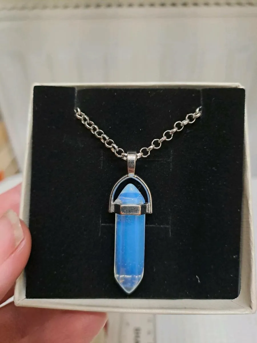 Opaline crystal pendant and necklace - Image 1