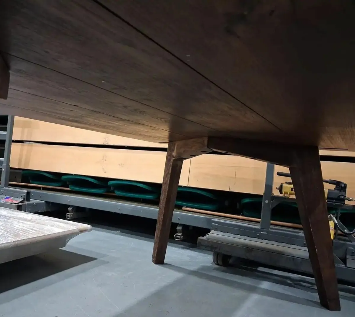 Solid Oak table 2m x 1m - Image 2