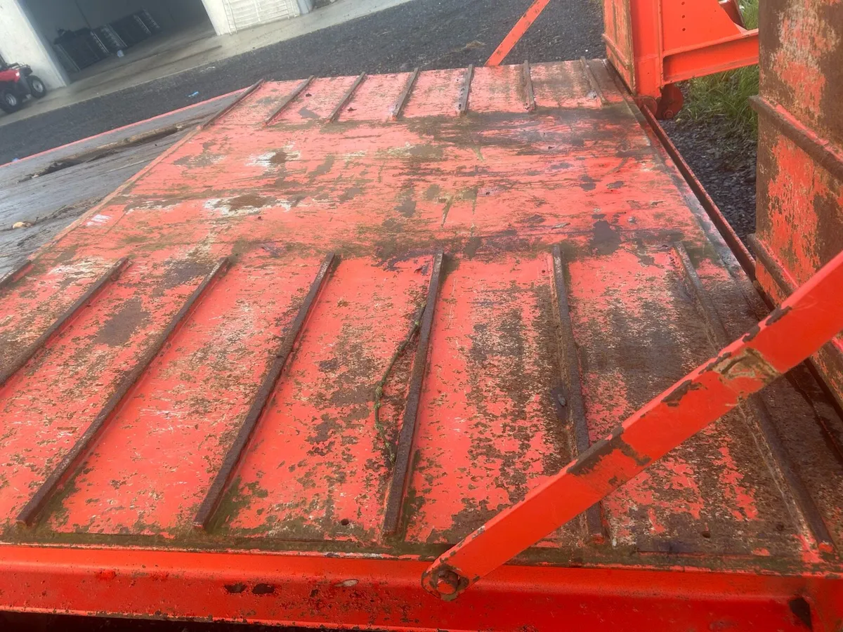 Low loader - Image 3