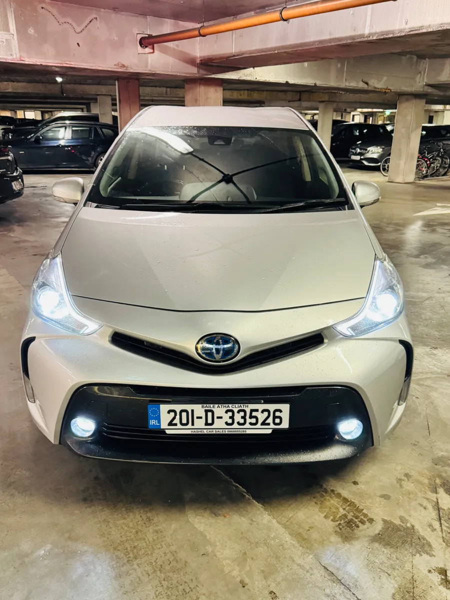 Toyota Prius Alpha 7 Seater Hybrid Tech Hi Spec - Image 1