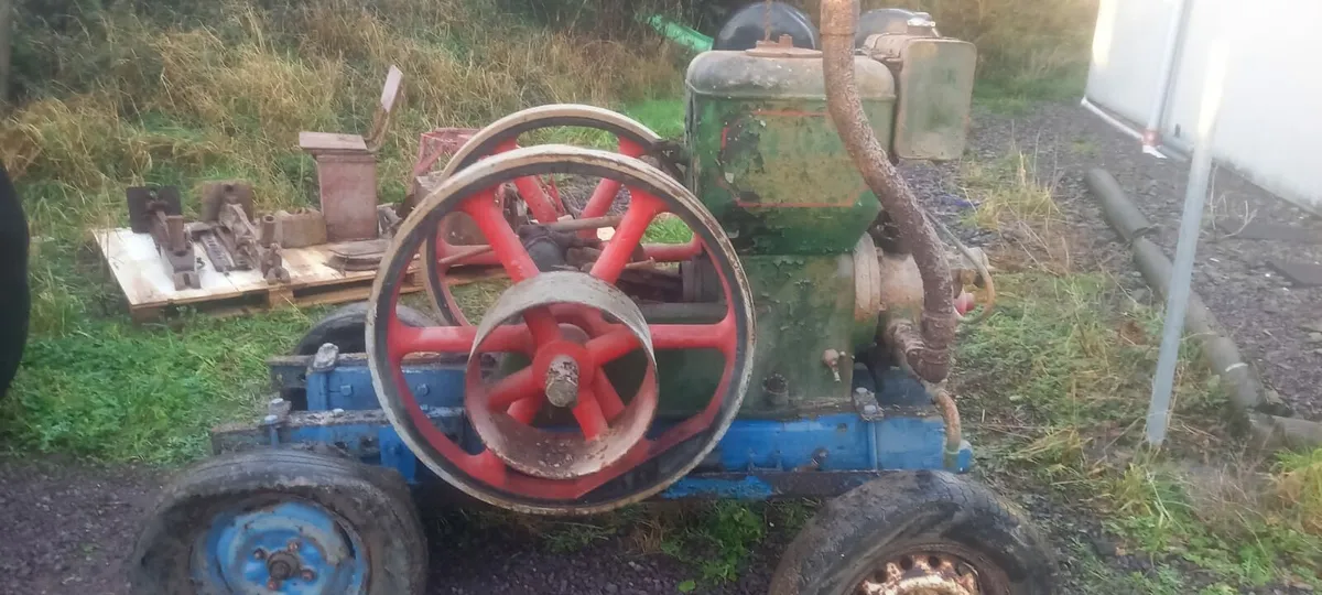 Vintage engine. - Image 1