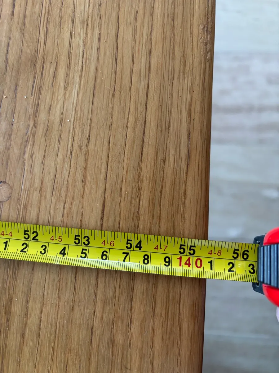 Extendable table and chairs - Image 4