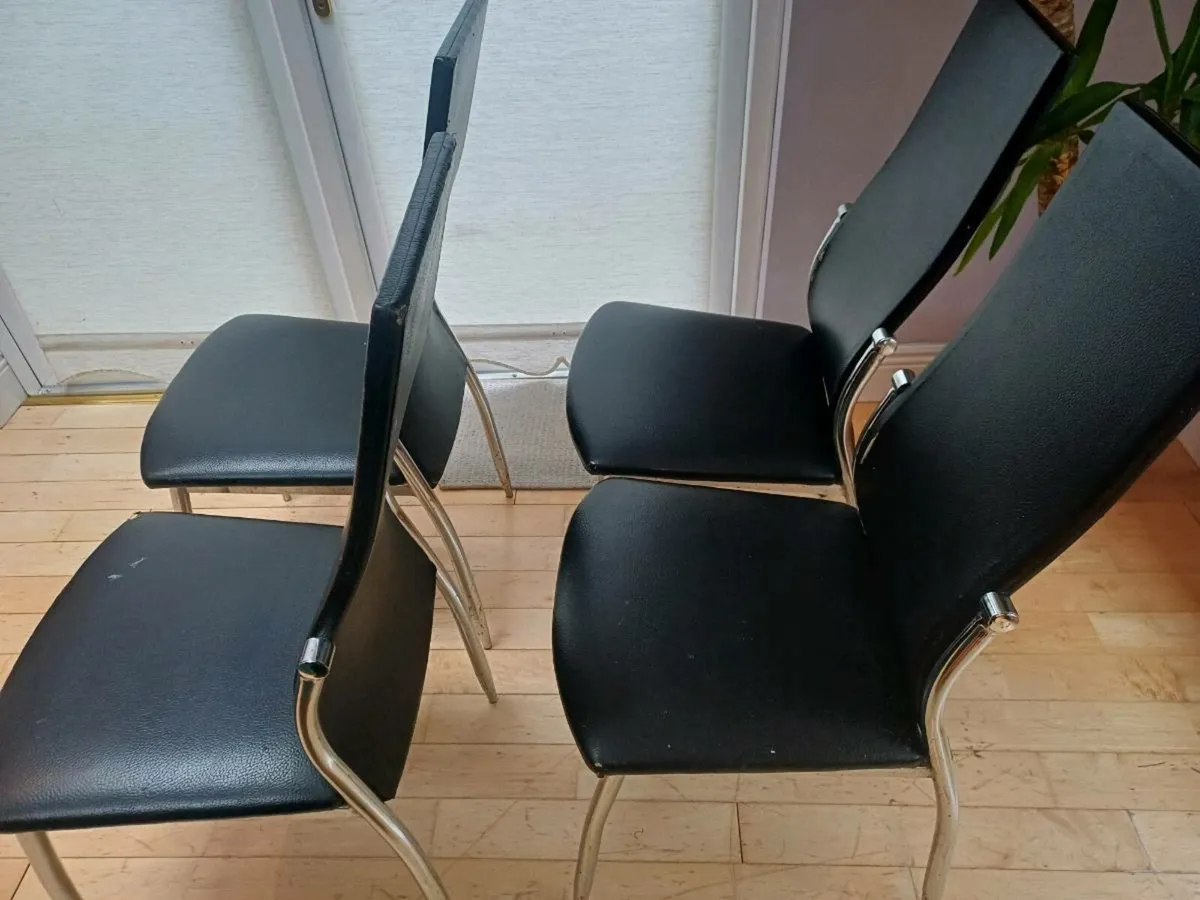 Extendable black glass kitchen table and chairs - Image 2
