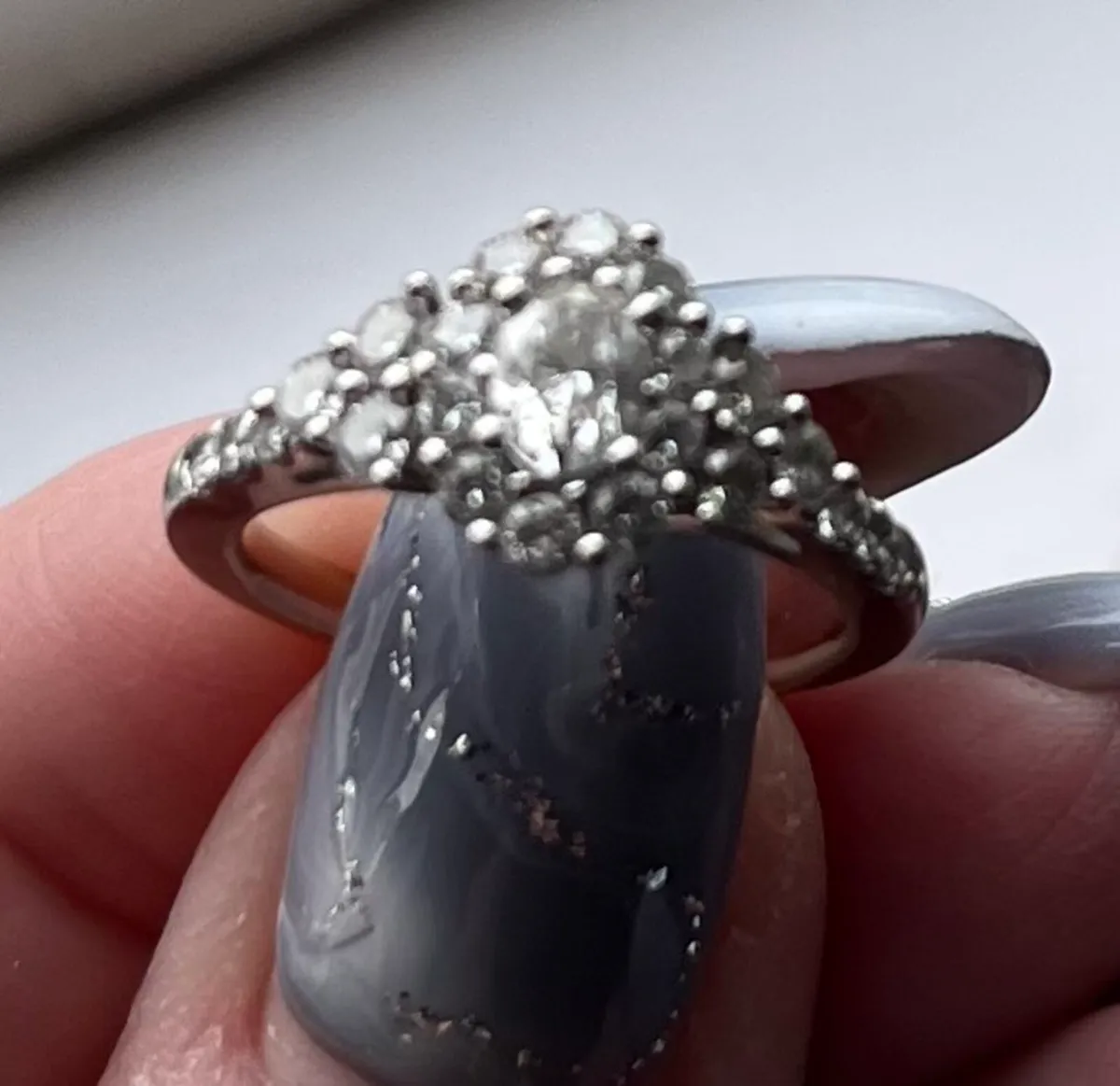 Two 18ct White Gold Diamond Rings 💍 - Image 3