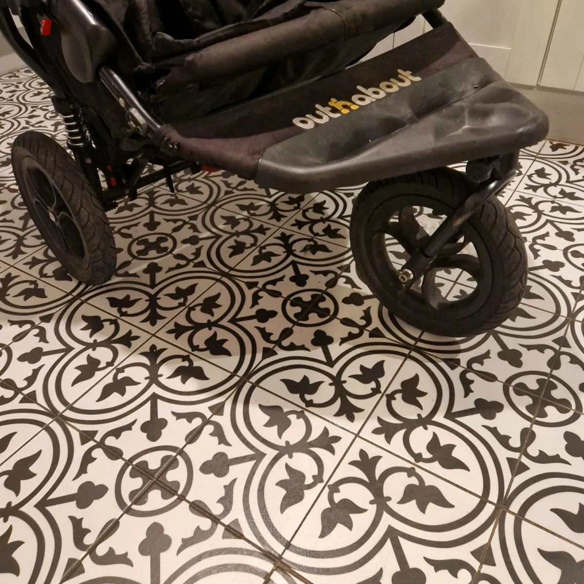 Out and about double buggy - Image 3