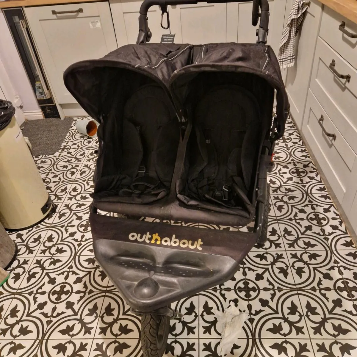 Out and about double buggy - Image 4