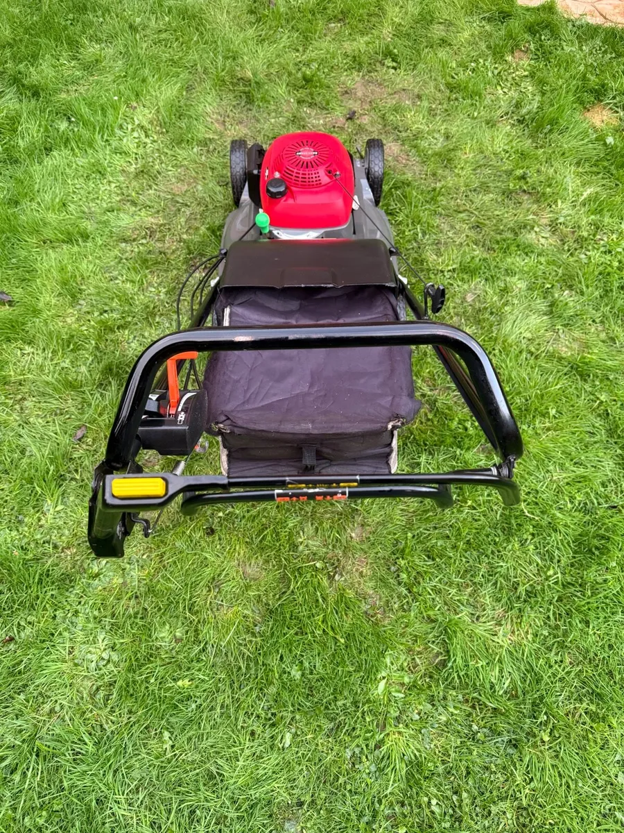 Honda HRX 537 lawnmower - Image 2