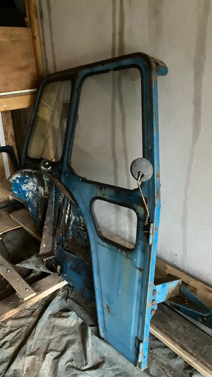 Ford 3000 Cab - Image 3