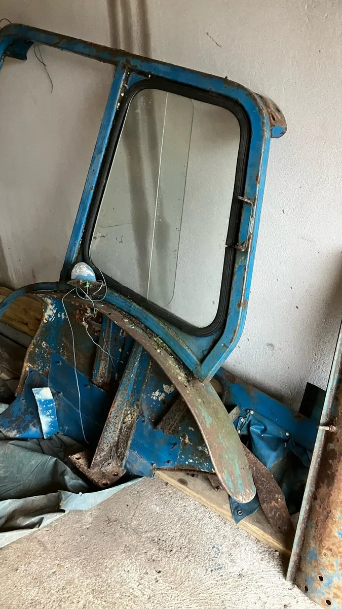 Ford 3000 Cab - Image 4