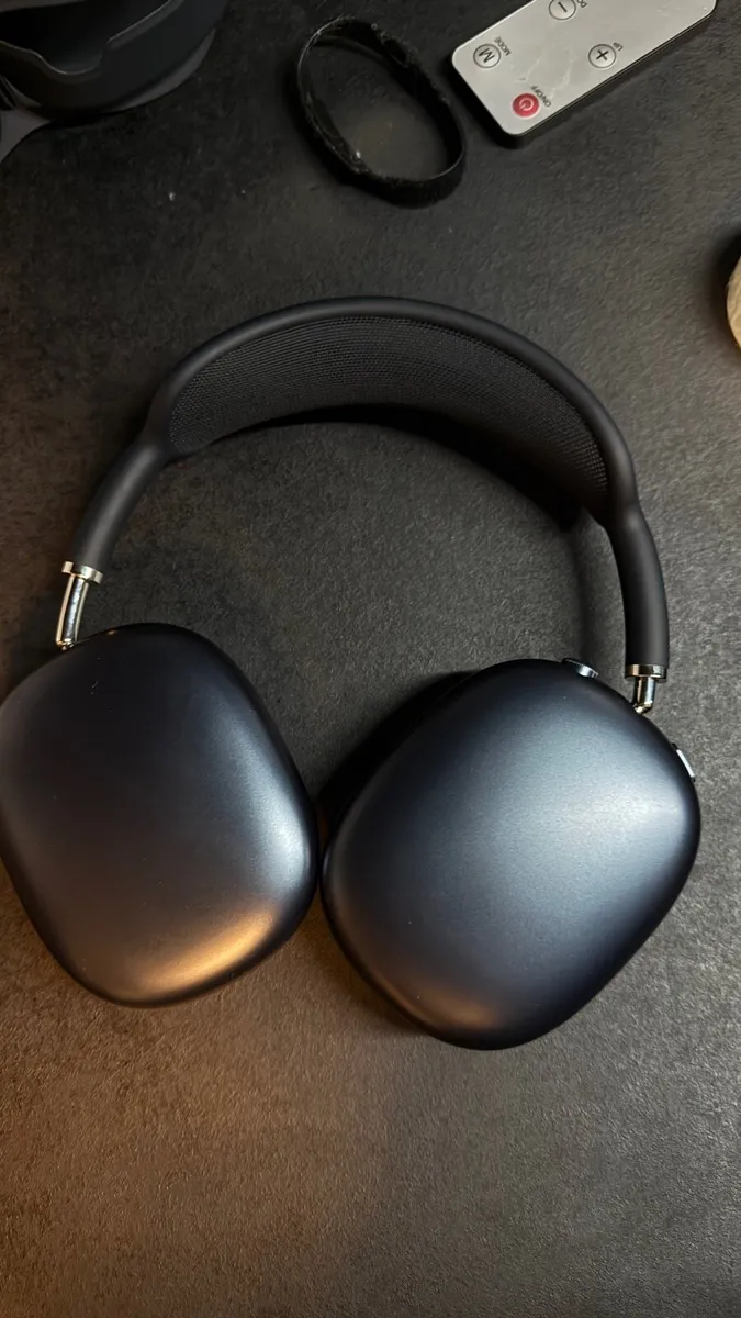 airpod max ucb c - Image 1