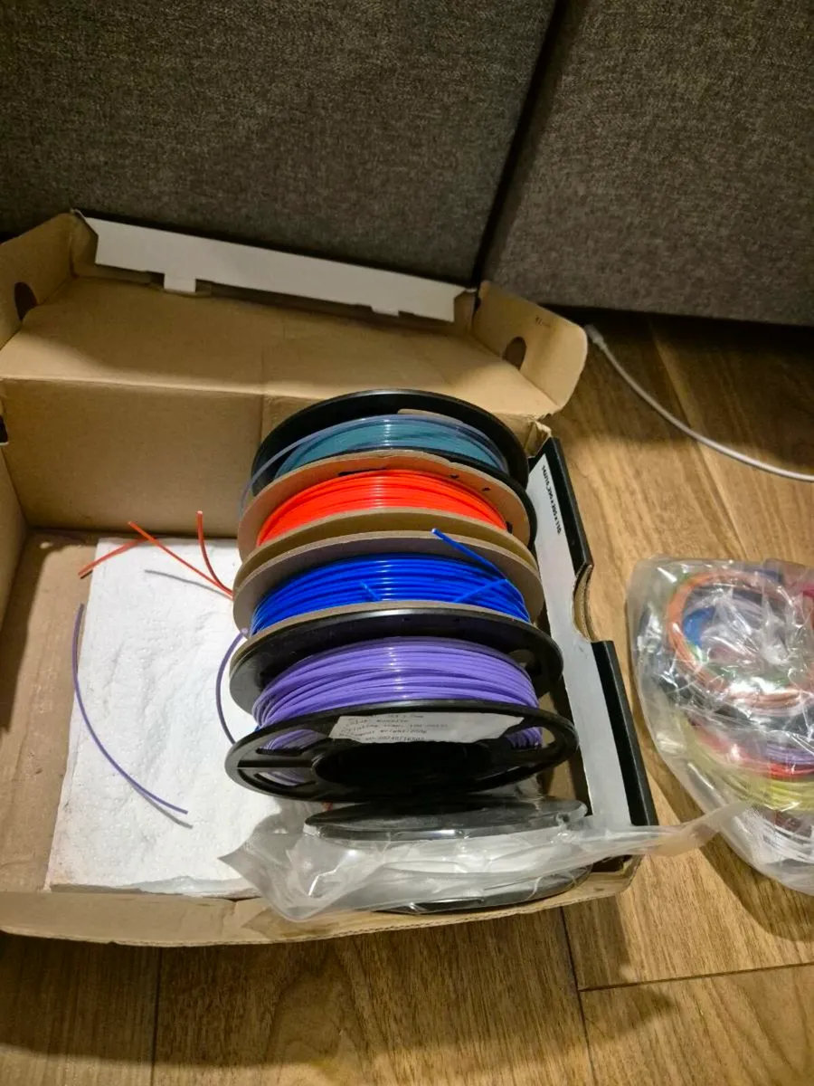 3D printer and reels - Image 3