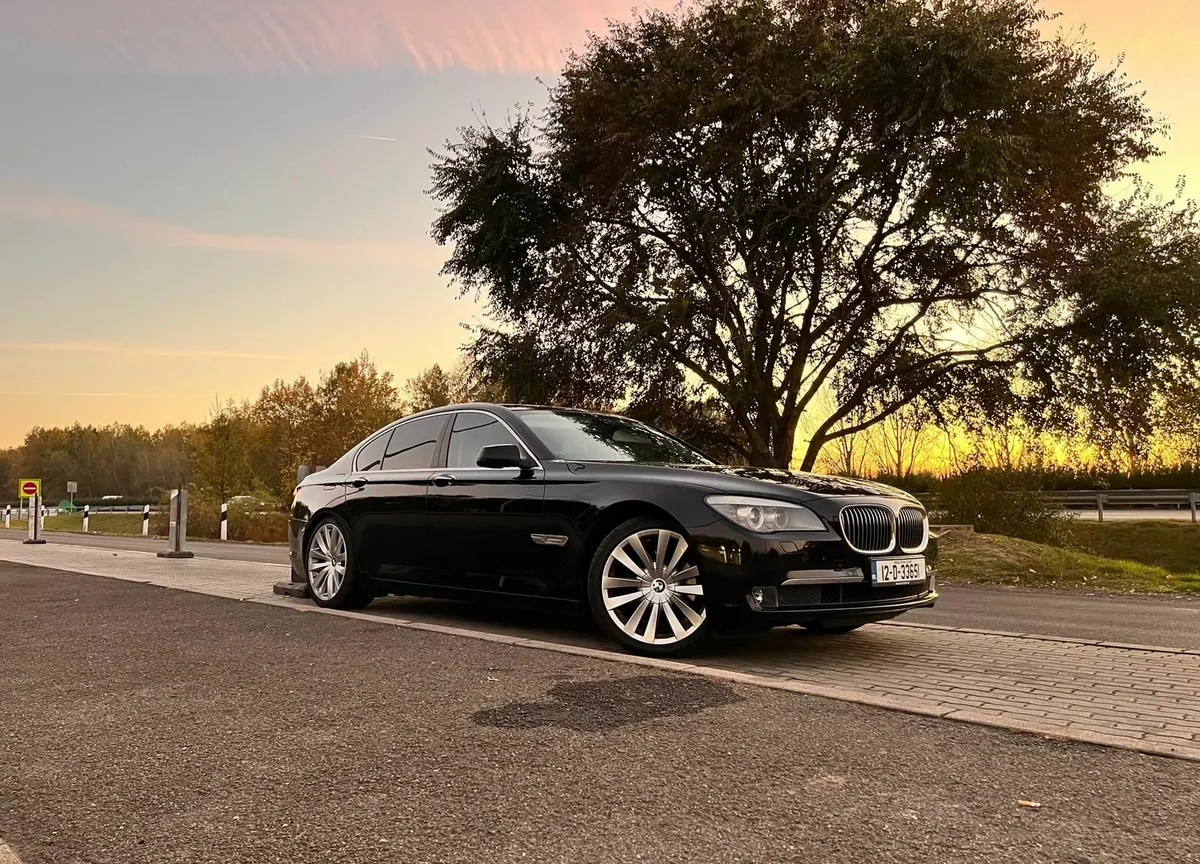 BMW 7-Series 2012 - Image 1
