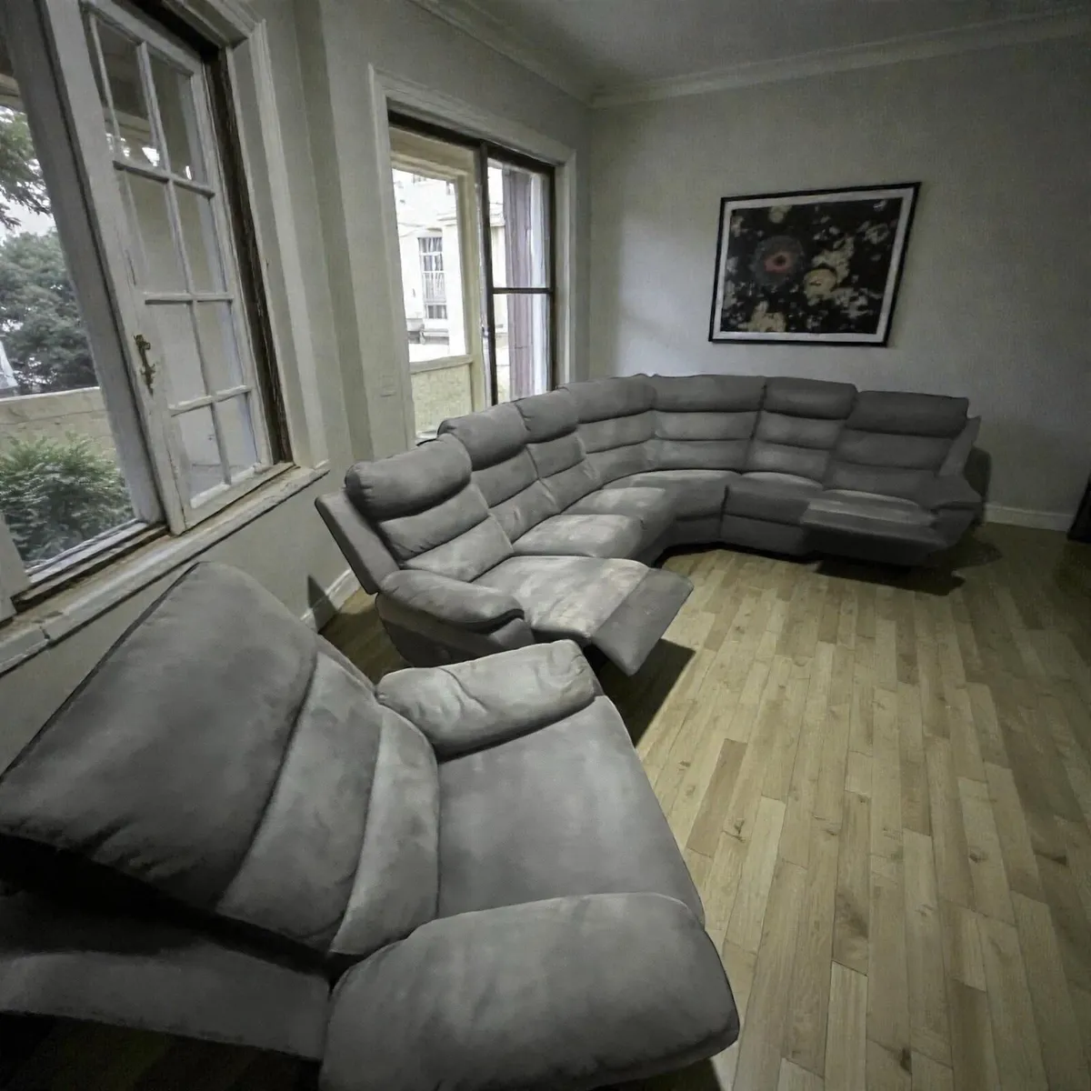 Grey corner recliner sofa with armchair couch - Image 3