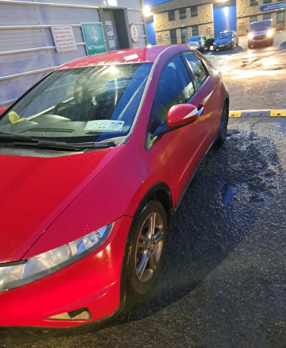 Honda Civic 2008 - Image 2