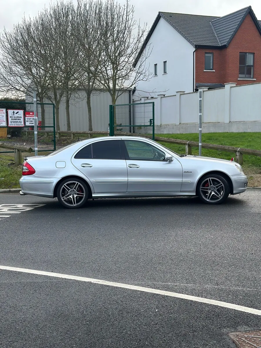 Mercedes e-class,Automatic 179.000km/Panoramic - Image 4