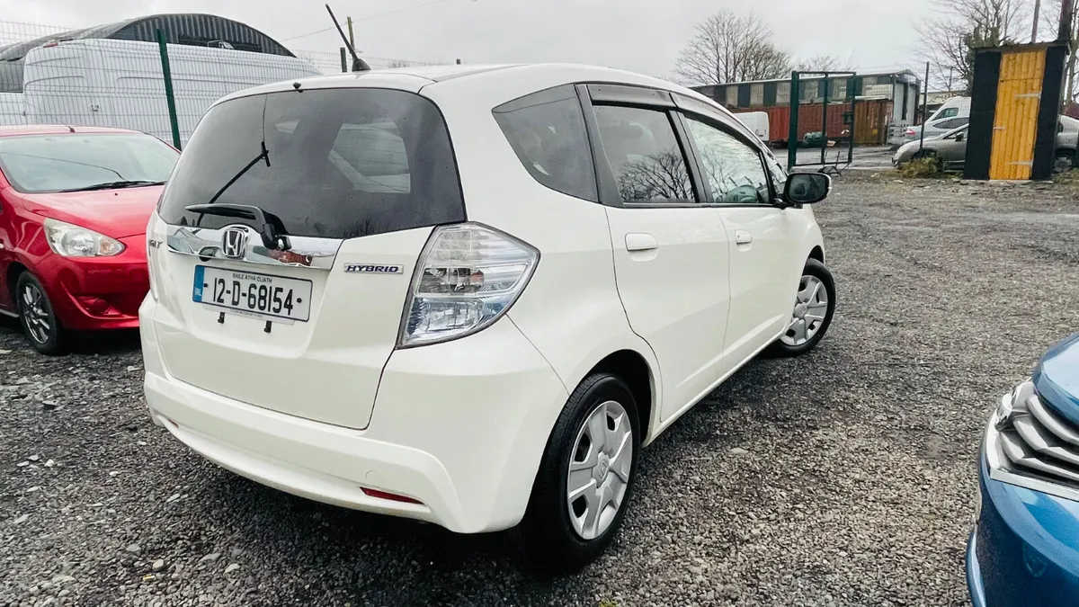 Honda Fit 2012 AUTOMATIC LOW MILEAGE - Image 4