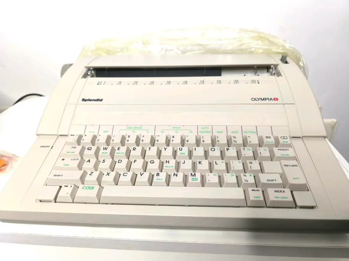 1995 Brand New Olympia Splendid Electronic Typewri - Image 1