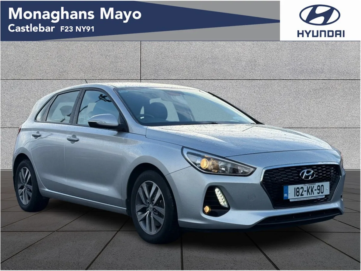 Hyundai i30 DELUXE DIESEL 5DR - Image 1