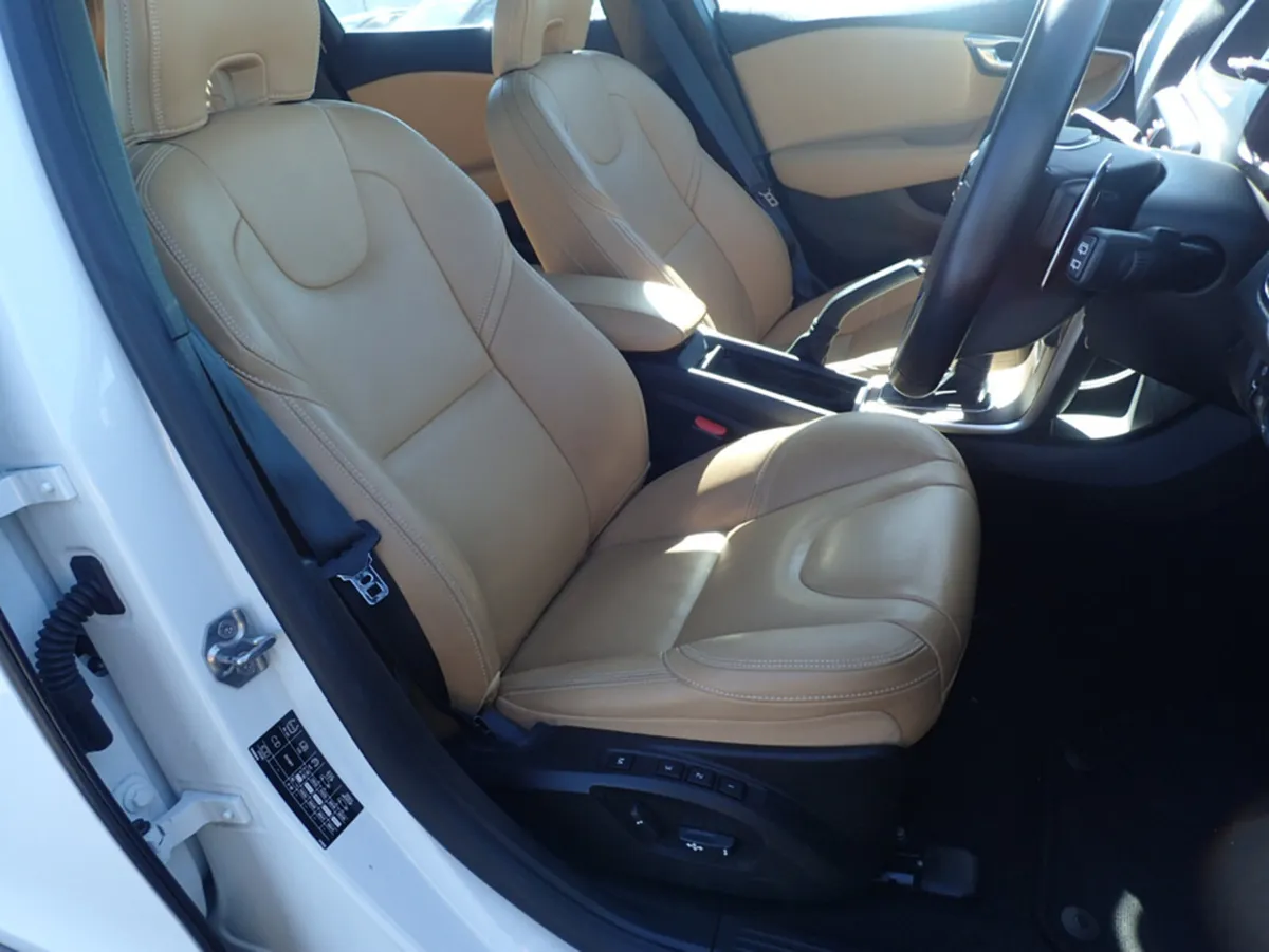 Volvo V40 2.0 - Image 4