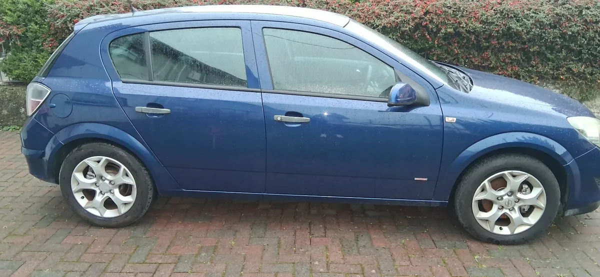 Vauxhall Astra 2009 - Image 2