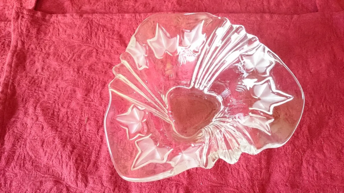 Art Deco 8 Inches Wide Centerpiece Glass Bowl - Image 3