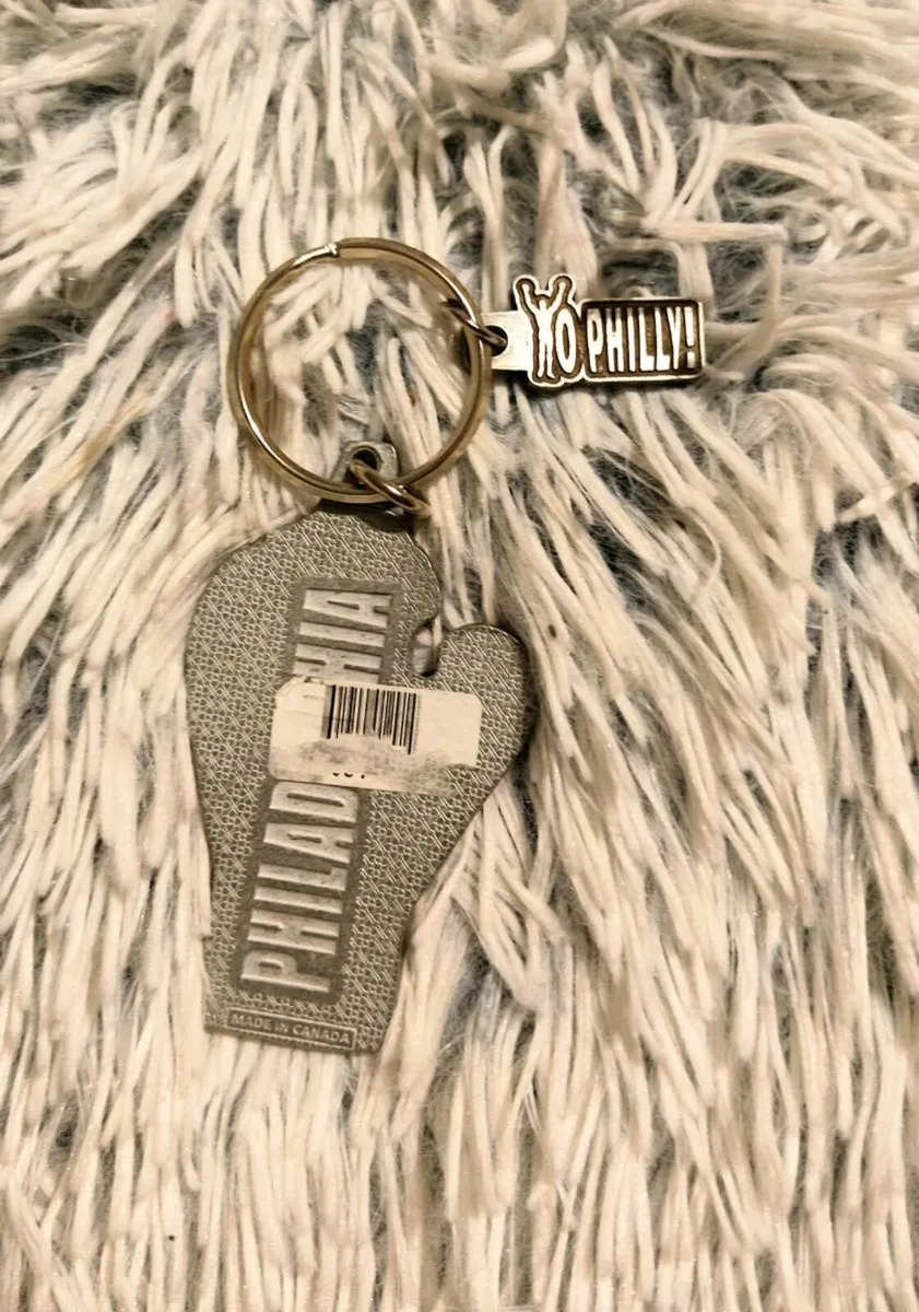 “YO PHILLY!” Boxing Glove Keychain – Bold & Iconic - Image 3