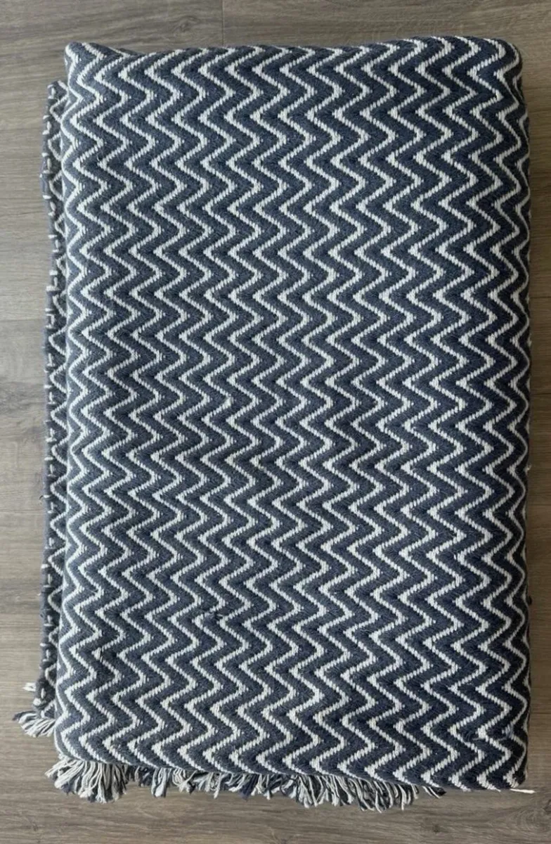 IKEA Fasterholt Navy Blue White Zig Zag Rug 170x24 - Image 3