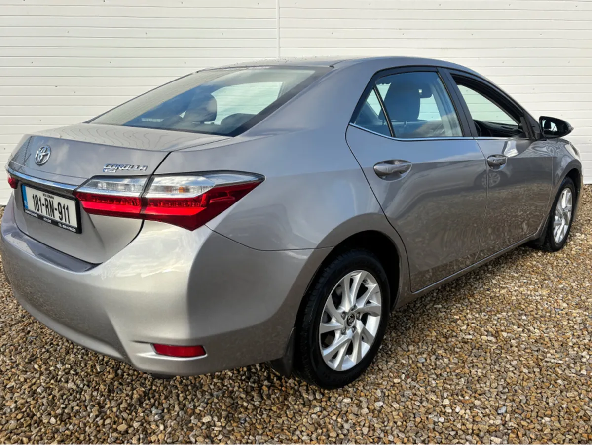 Toyota Corolla 1.3 PETROL LUNA - Image 4