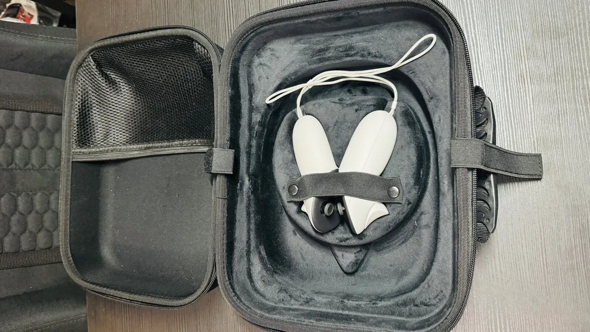 Meta Oculus Quest 3 - Image 2