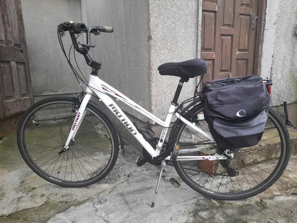 Ladies bicycle - Image 2