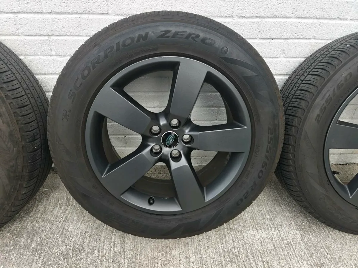 Land Rover Defender Audi A6 various sets of wheels - Image 2