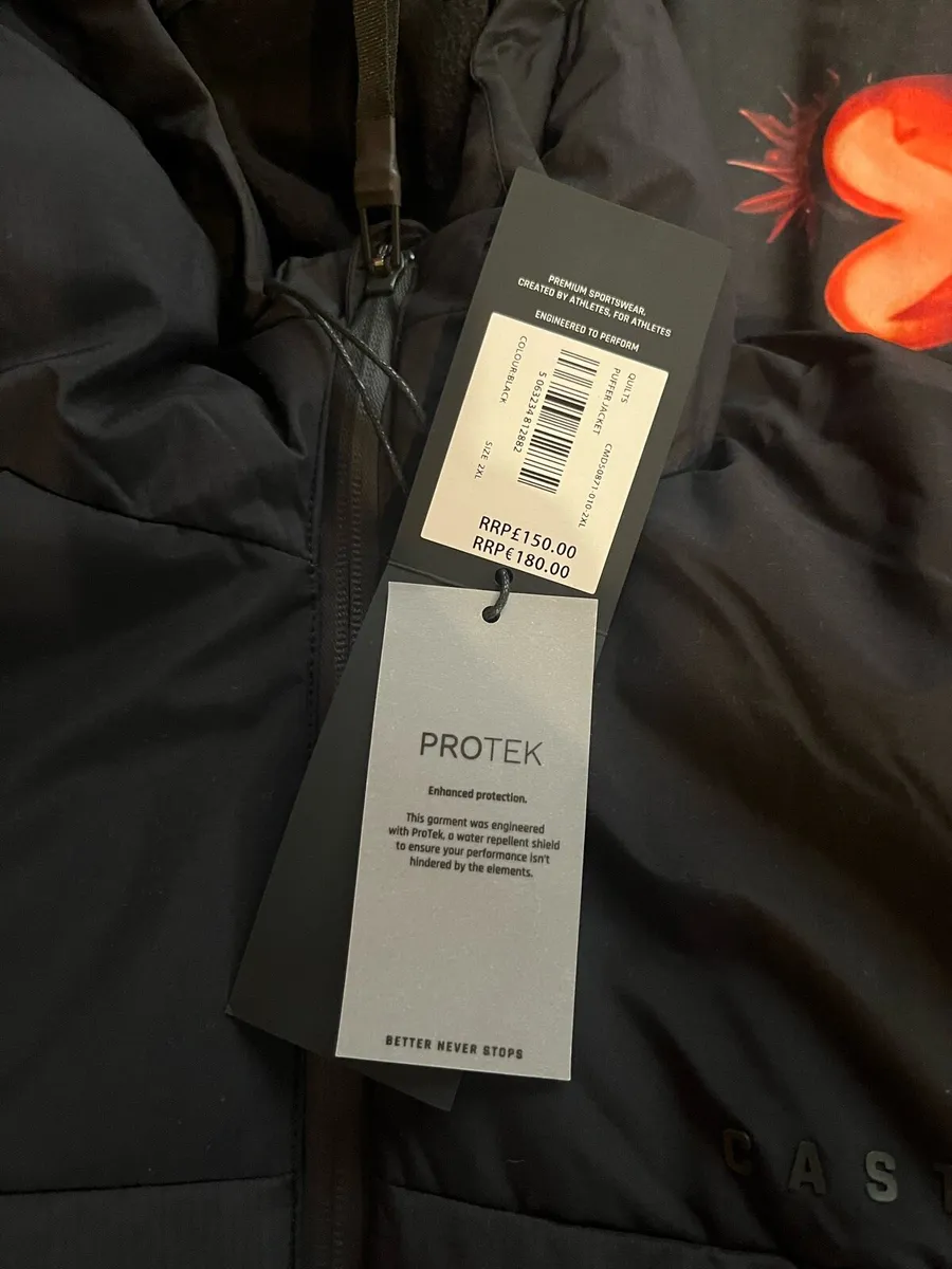 New Castore 2XL jacket - Image 3