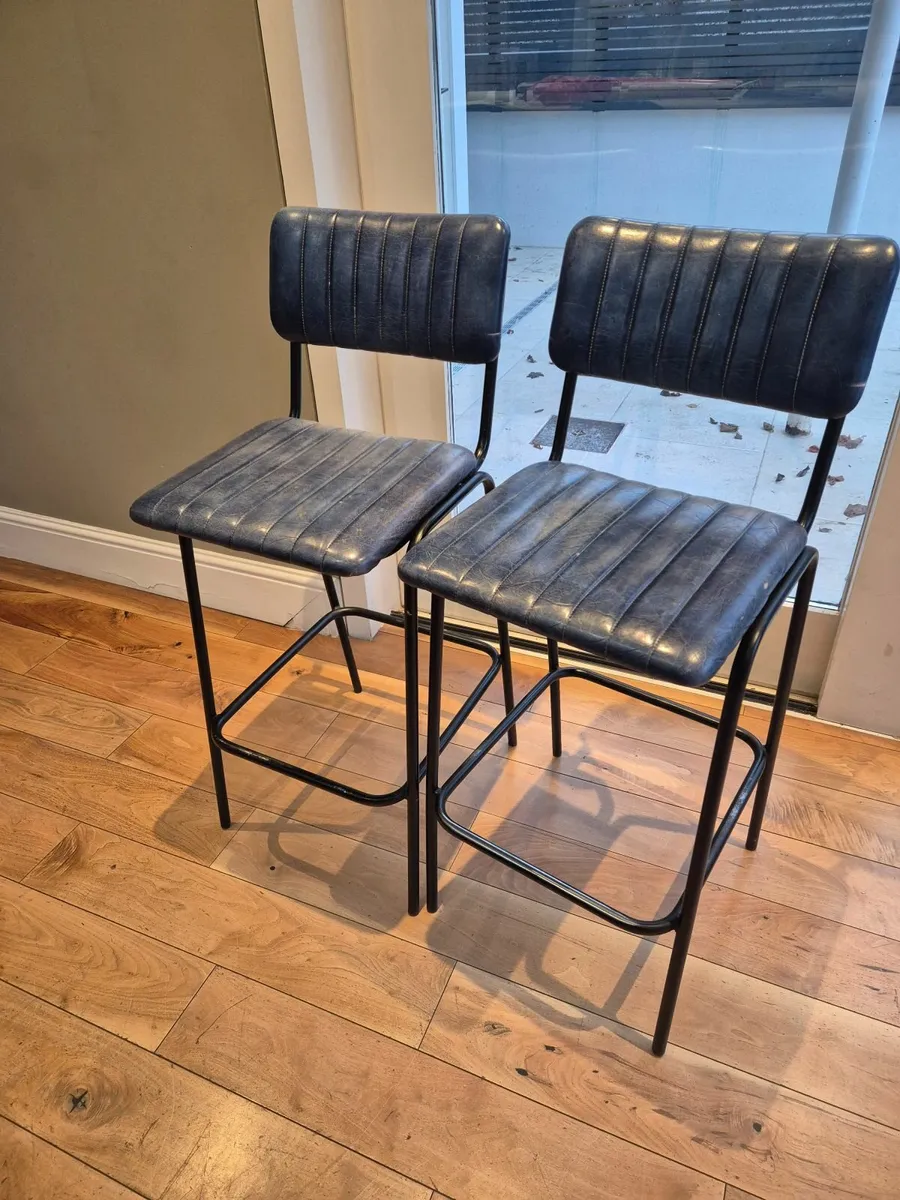 Kitchen bar stools