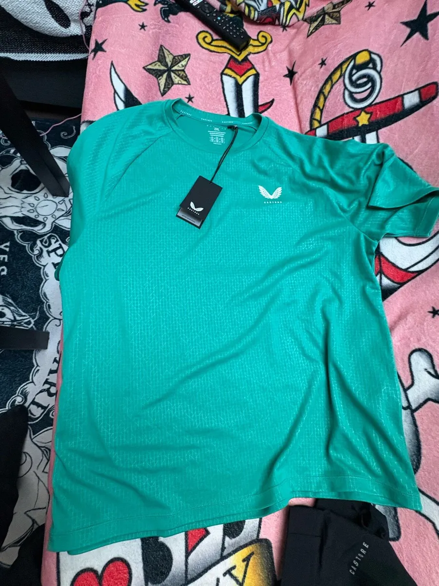 Castore T-shirts €20 each - Image 3